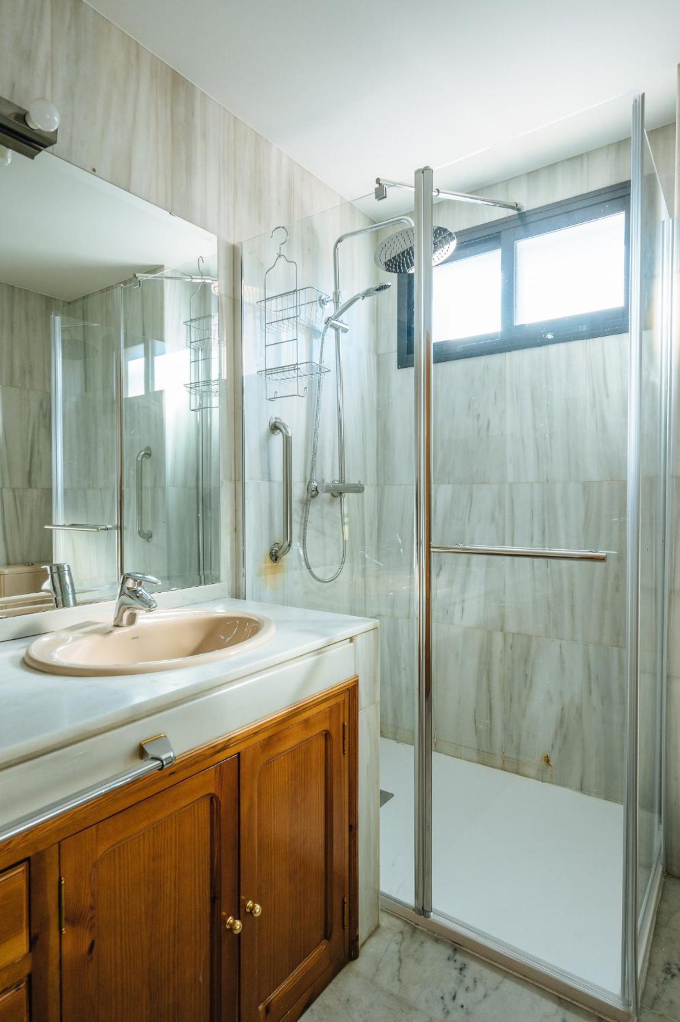 Acogedor Piso Con Parking Santa Justa Appartement