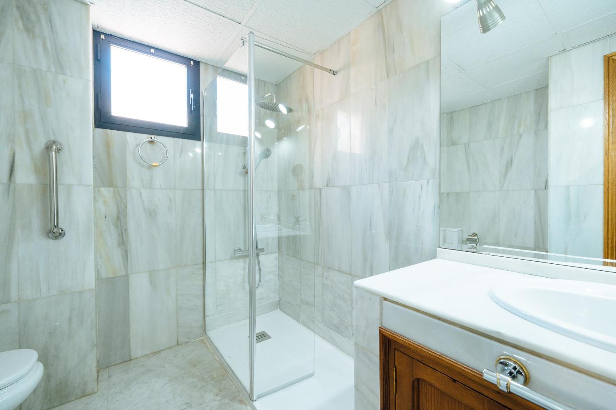 Acogedor Piso Con Parking Santa Justa Appartement *